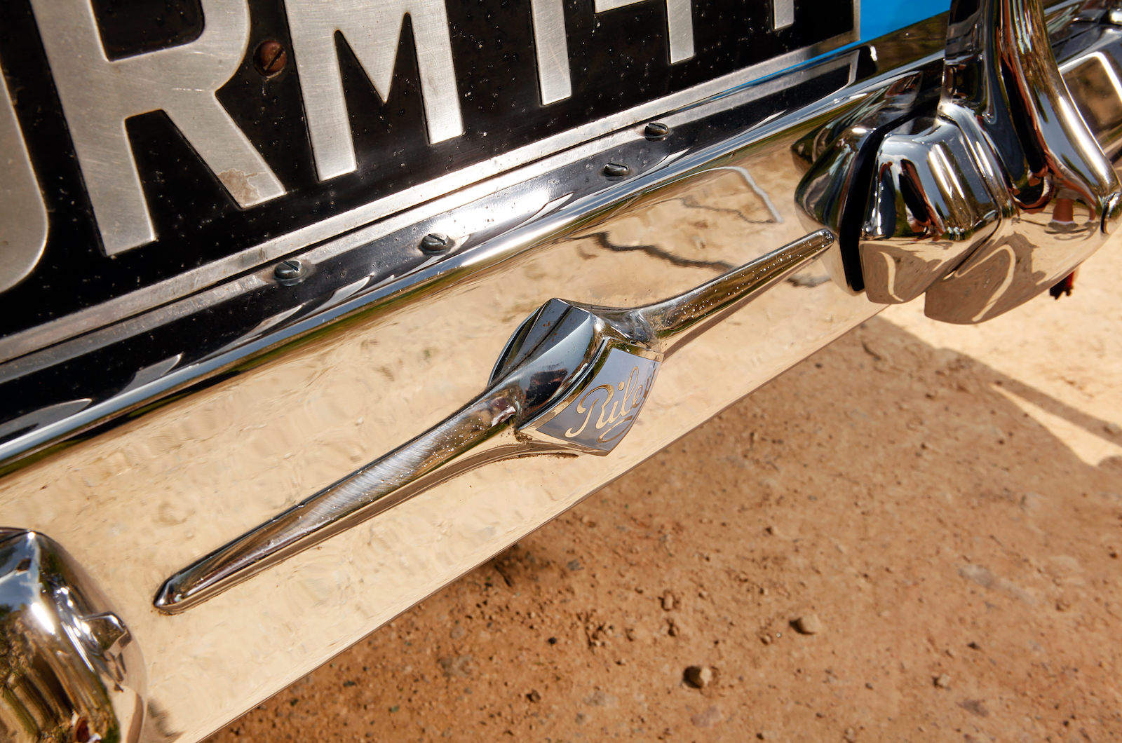 Classic & Sports Car - Missing the mark in style: Austin A90 Atlantic vs Riley RMC