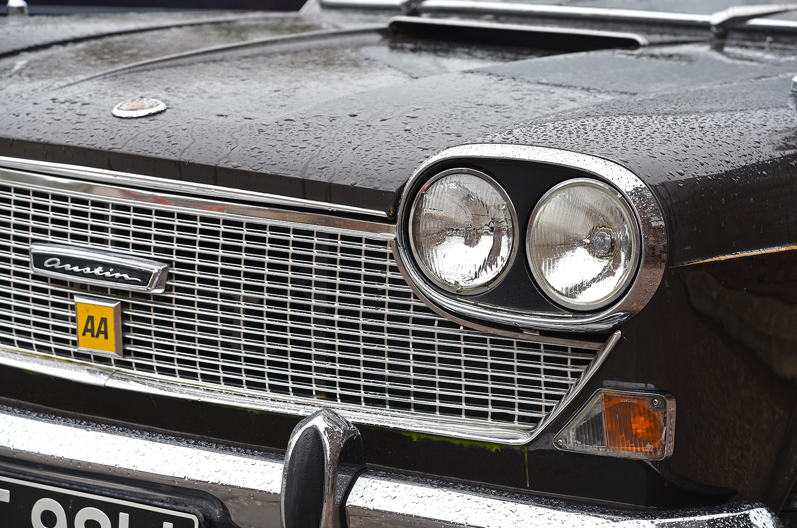 Classic & Sports Car - Austin 3 Litre vs Wolseley Six: affordable luxury