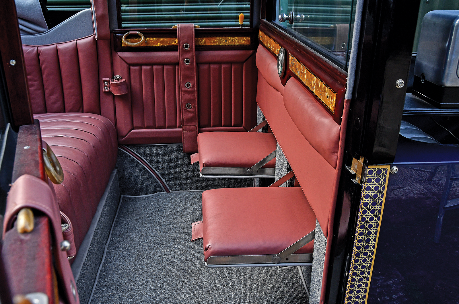 Classic & Sports Car - Citroën B12 taxi: my fare landaulet