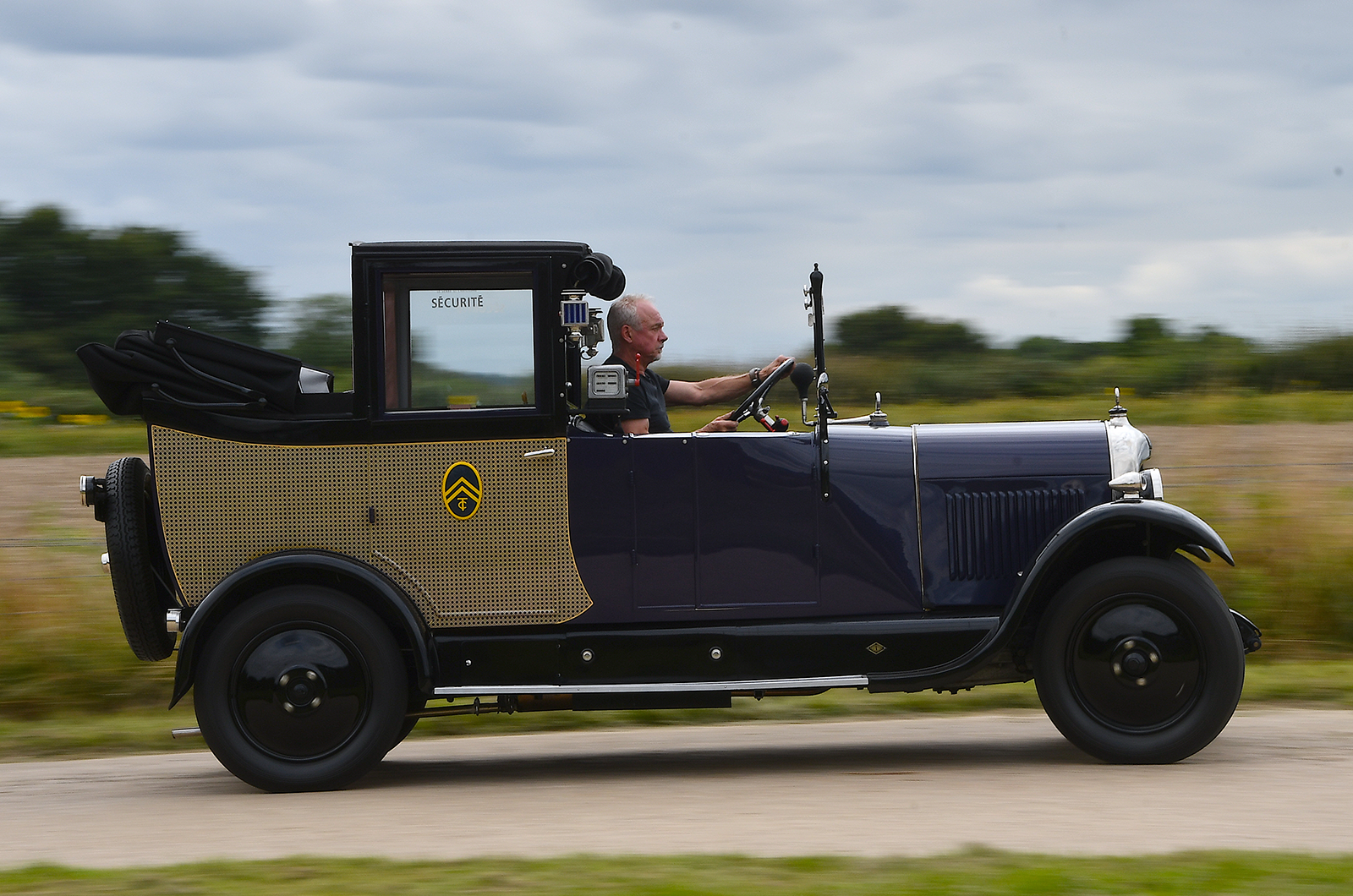 Classic & Sports Car - Citroën B12 taxi: my fare landaulet