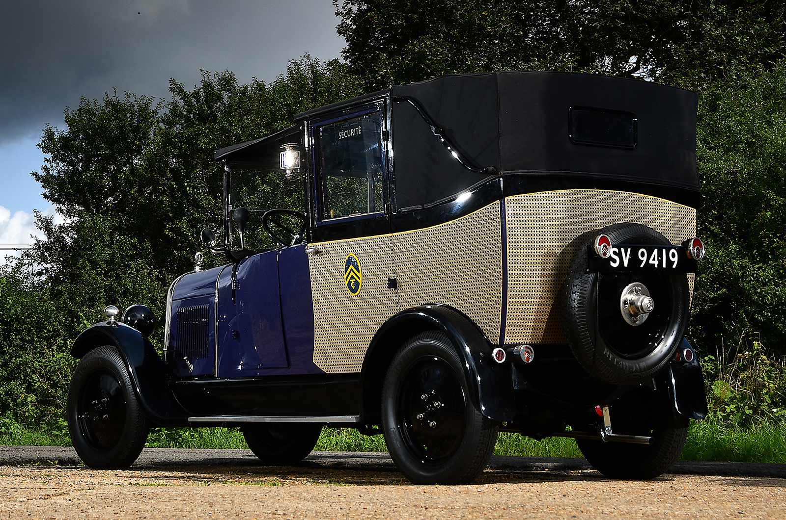 Classic & Sports Car - Citroën B12 taxi: my fare landaulet