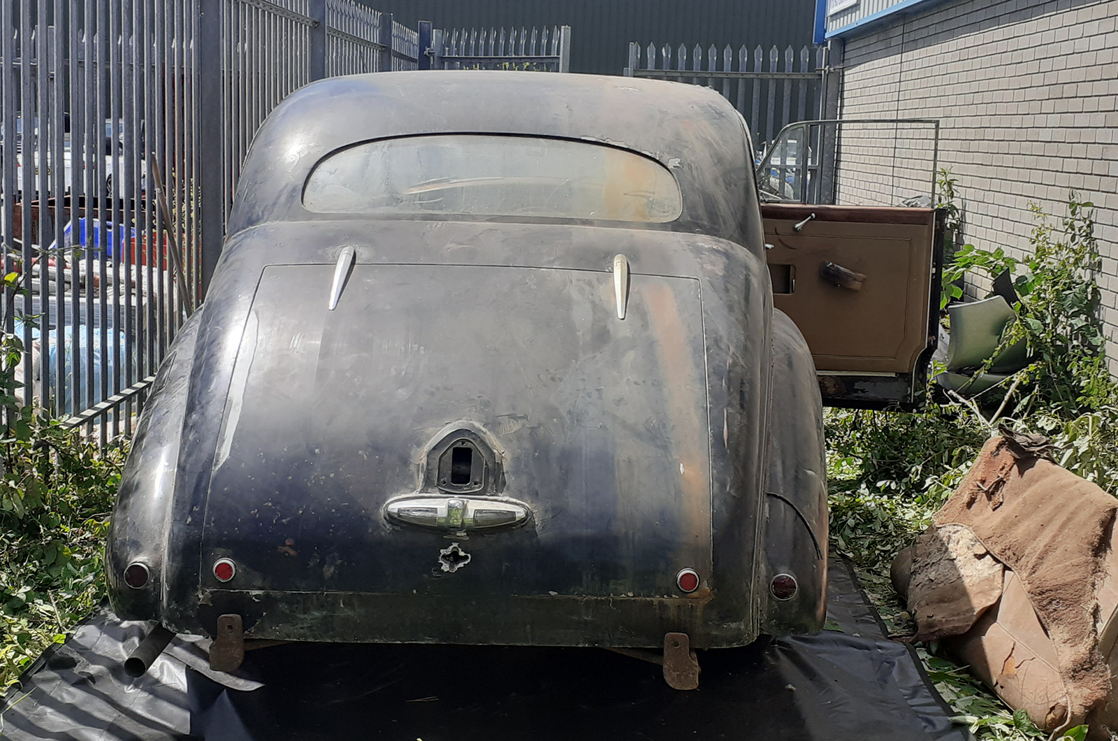 Classic & Sports Car – Rolls-Royce Silver Wraith: somebody please talk me out of this