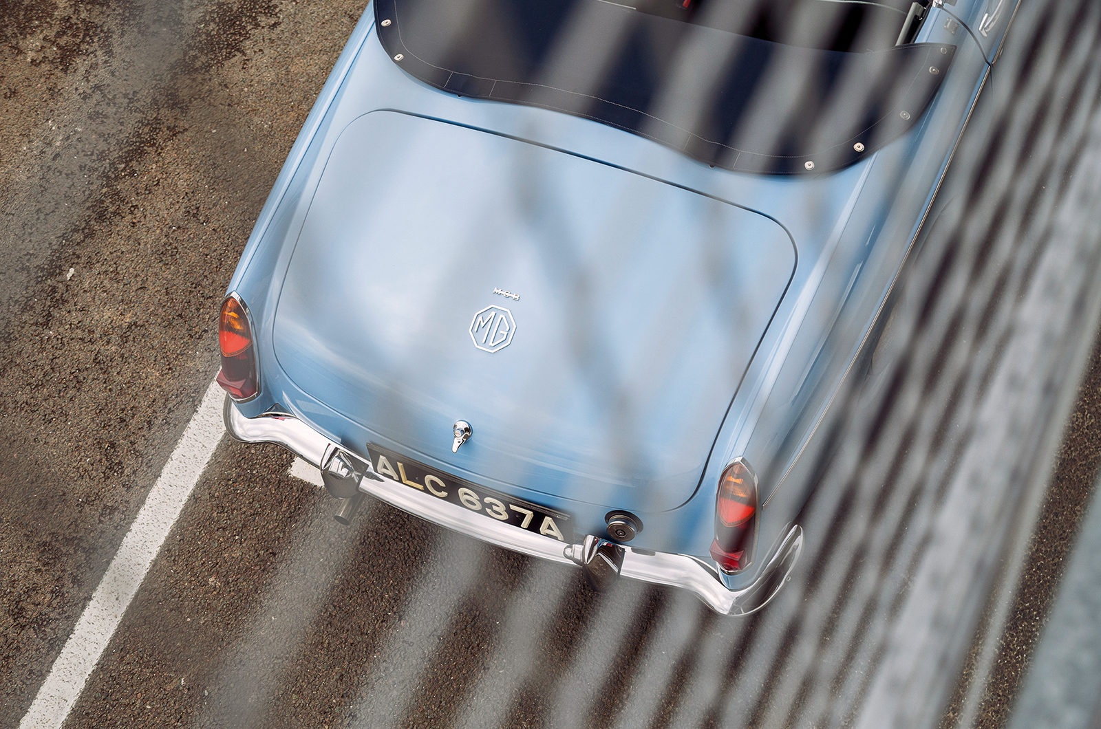 Classic & Sports Car - Triumph Spitfire vs MGB vs Lotus Elan: a new dawn