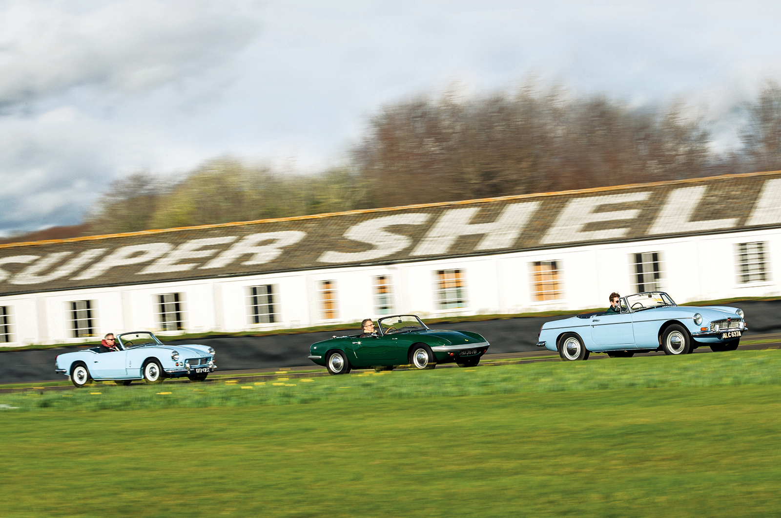 Classic & Sports Car - Triumph Spitfire vs MGB vs Lotus Elan: a new dawn