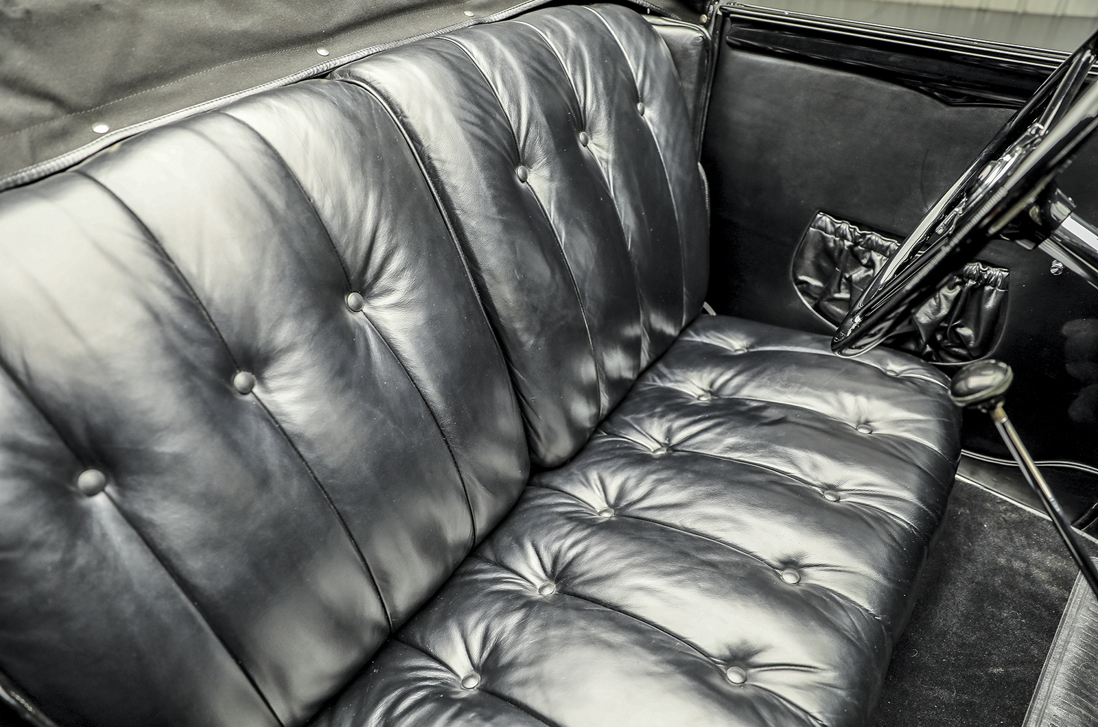 Classic & Sports Car - Chrysler Imperial: the great impression