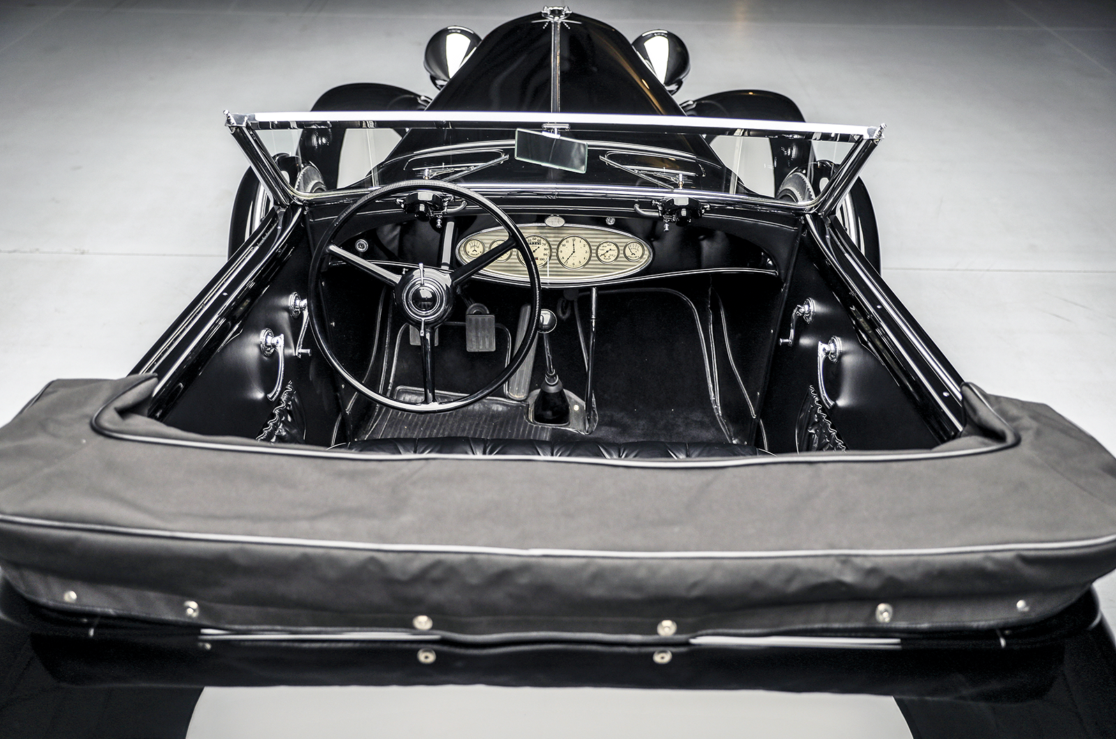 Classic & Sports Car - Chrysler Imperial: the great impression