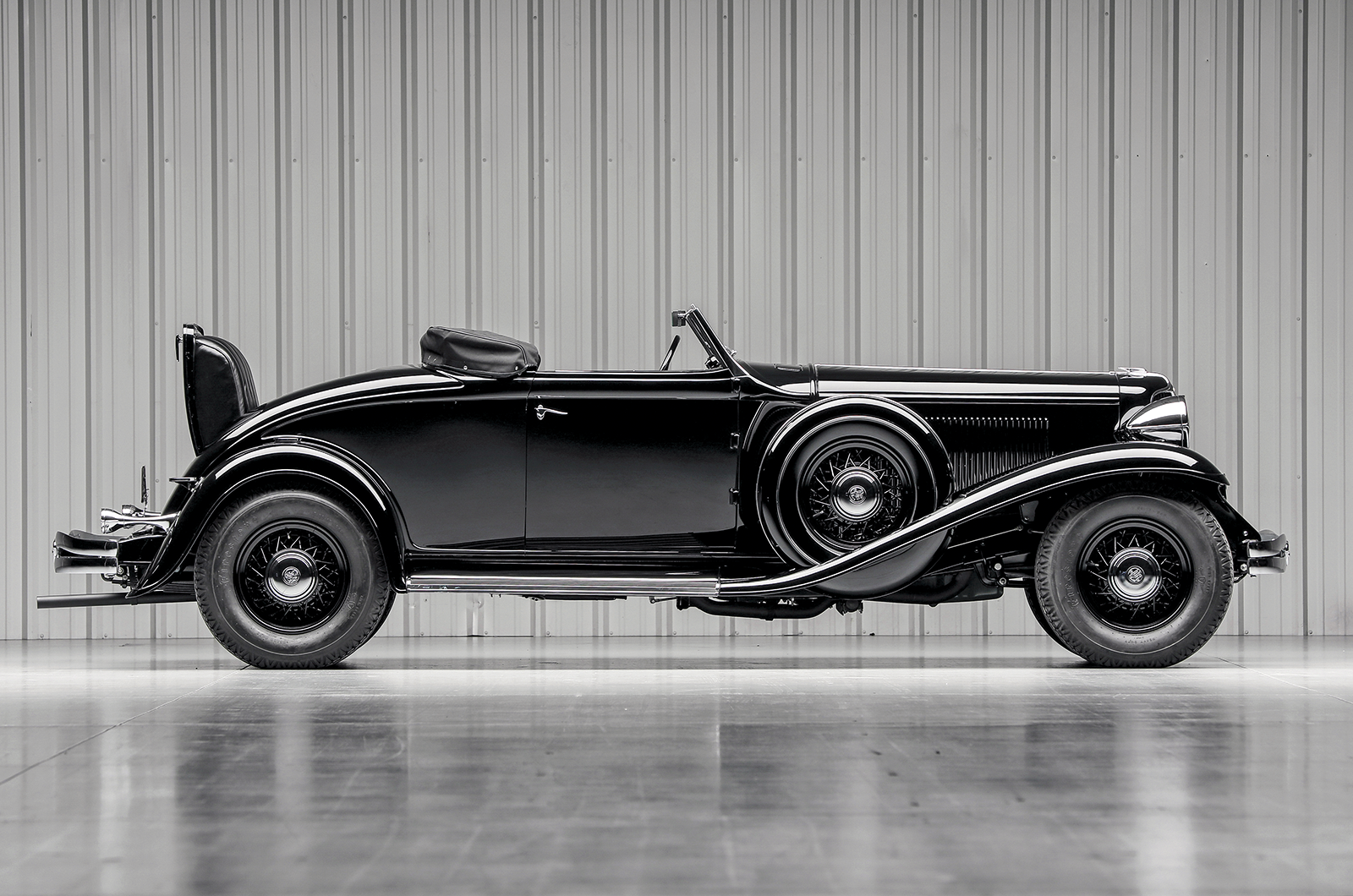 Classic & Sports Car - Chrysler Imperial: the great impression