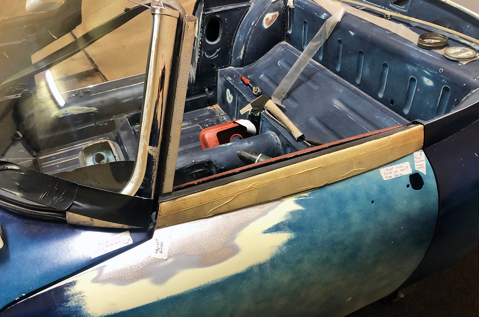 Classic & Sports Car - Jaguar E-type: a quest for perfection