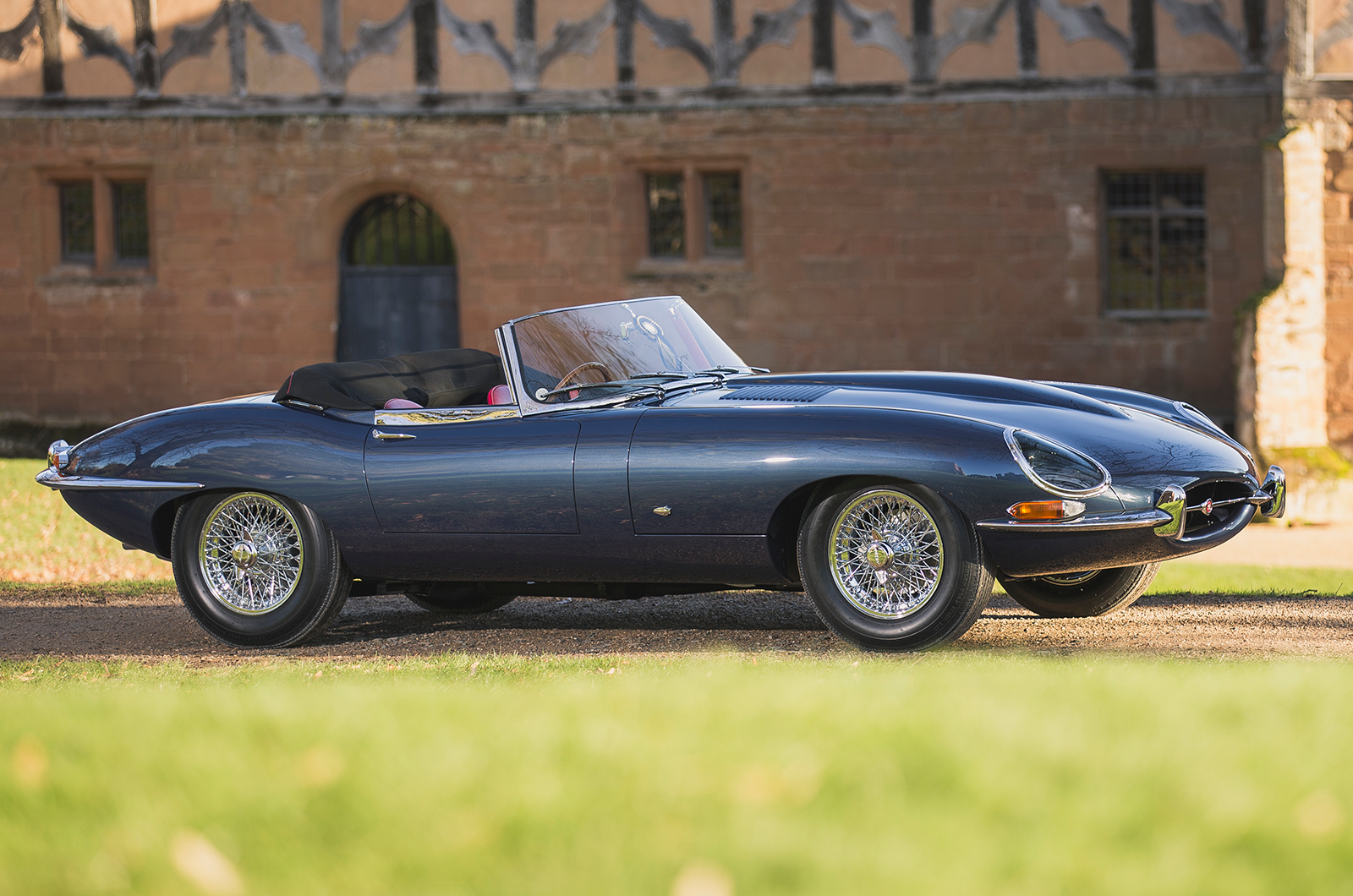 Classic & Sports Car - Jaguar E-type: a quest for perfection