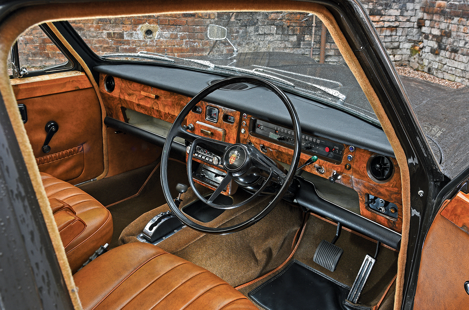 Classic & Sports Car - Austin 3 Litre vs Wolseley Six: affordable luxury