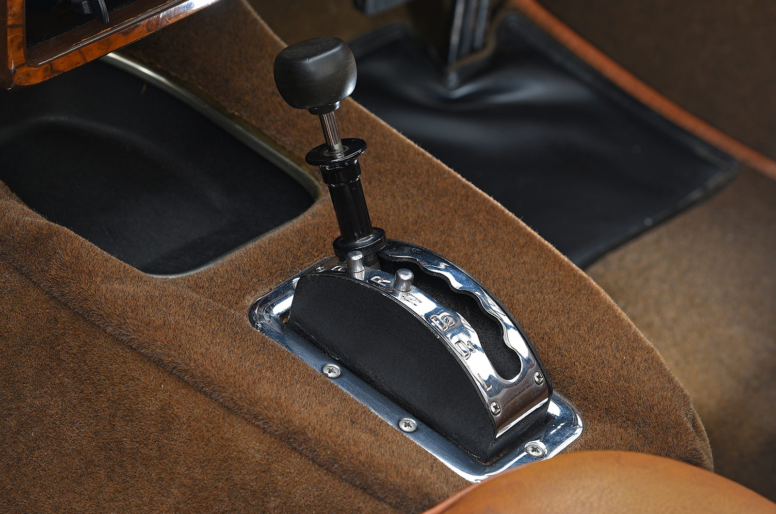 Classic & Sports Car - Austin 3 Litre vs Wolseley Six: affordable luxury