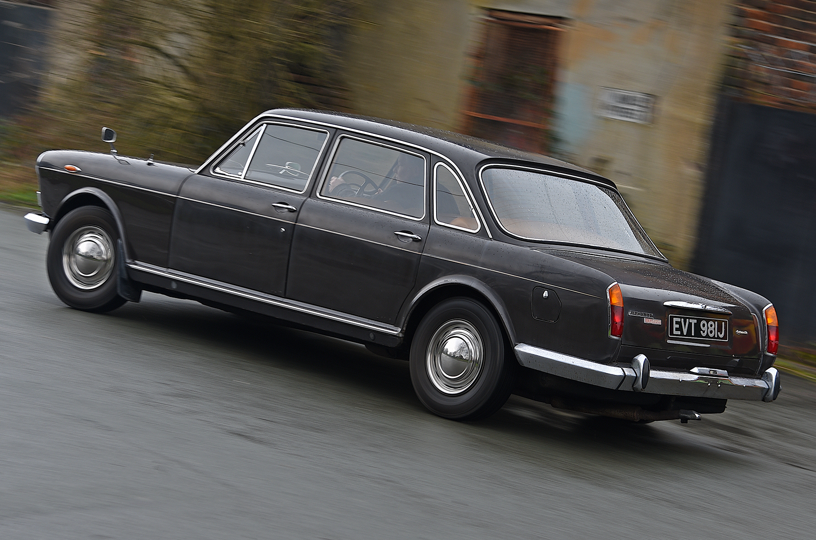 Classic & Sports Car - Austin 3 Litre vs Wolseley Six: affordable luxury