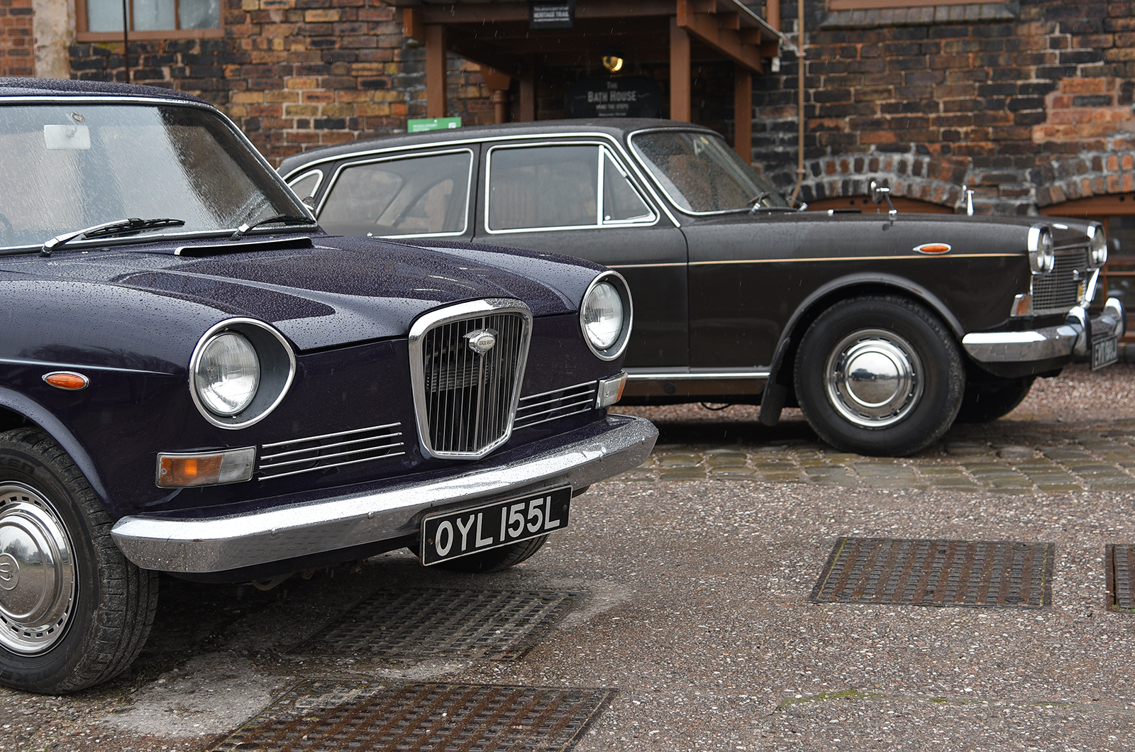 Classic & Sports Car - Austin 3 Litre vs Wolseley Six: affordable luxury