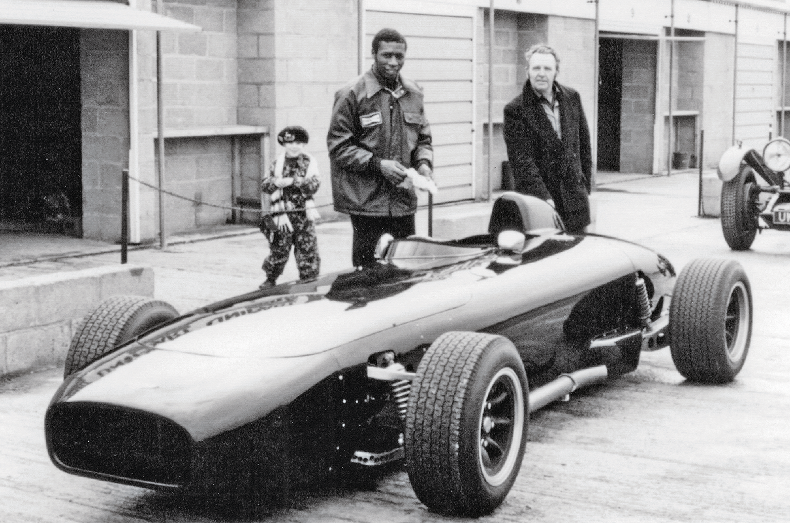 Classic & Sports Car - Bentley T-type Special: Crewe cut