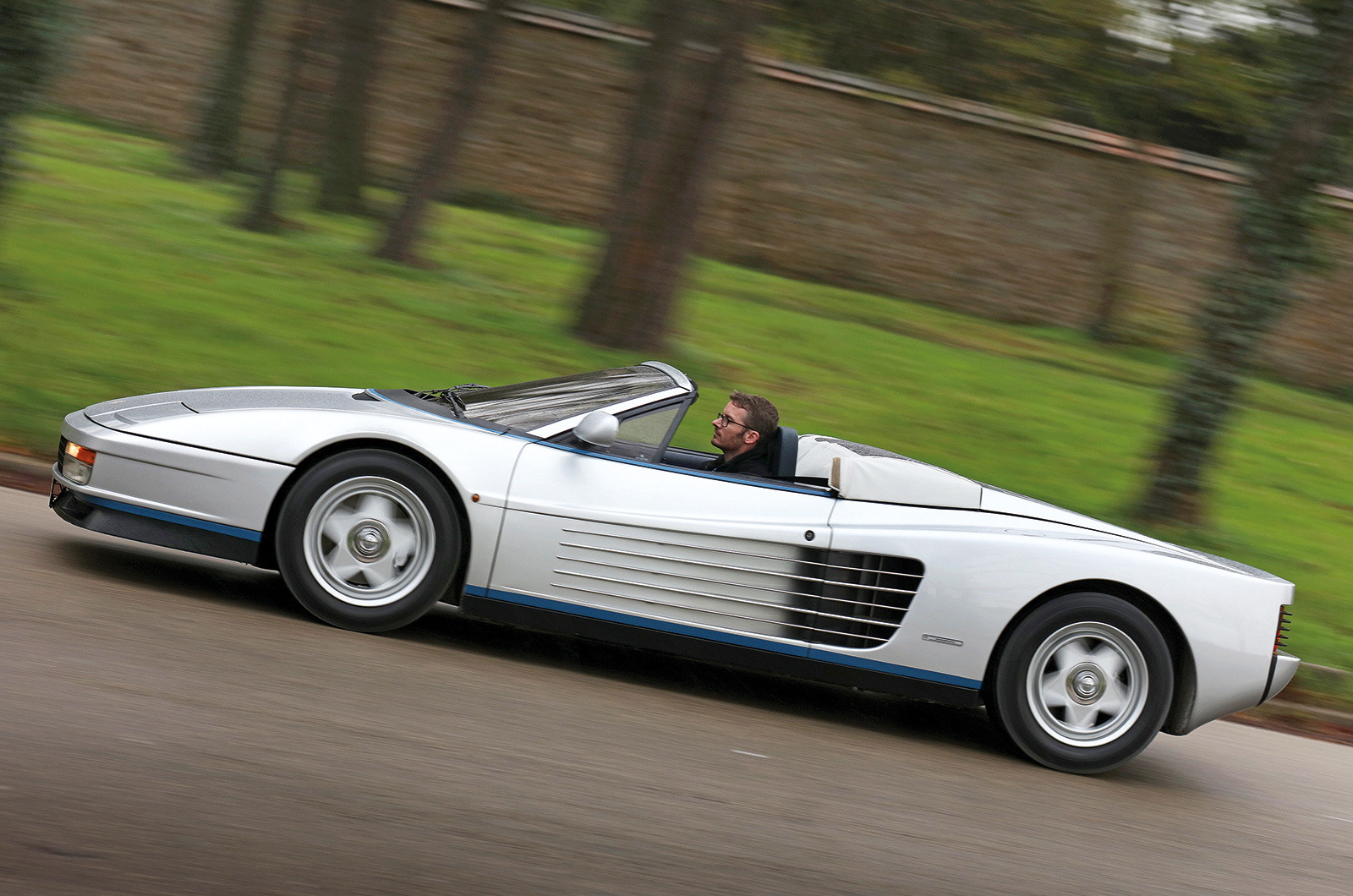 Classic & Sports Car - Ferrari Testarossa Spider: fit for a king