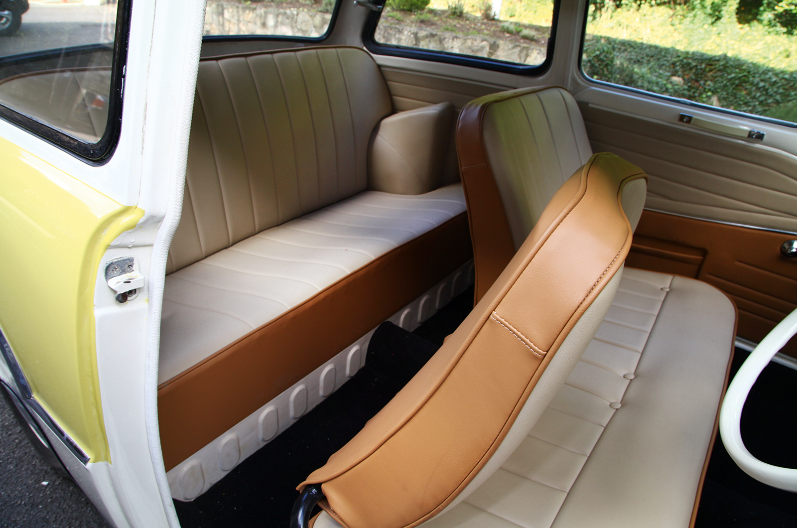 Classic & Sports Car - Glas T700: the Goggomobil grown up