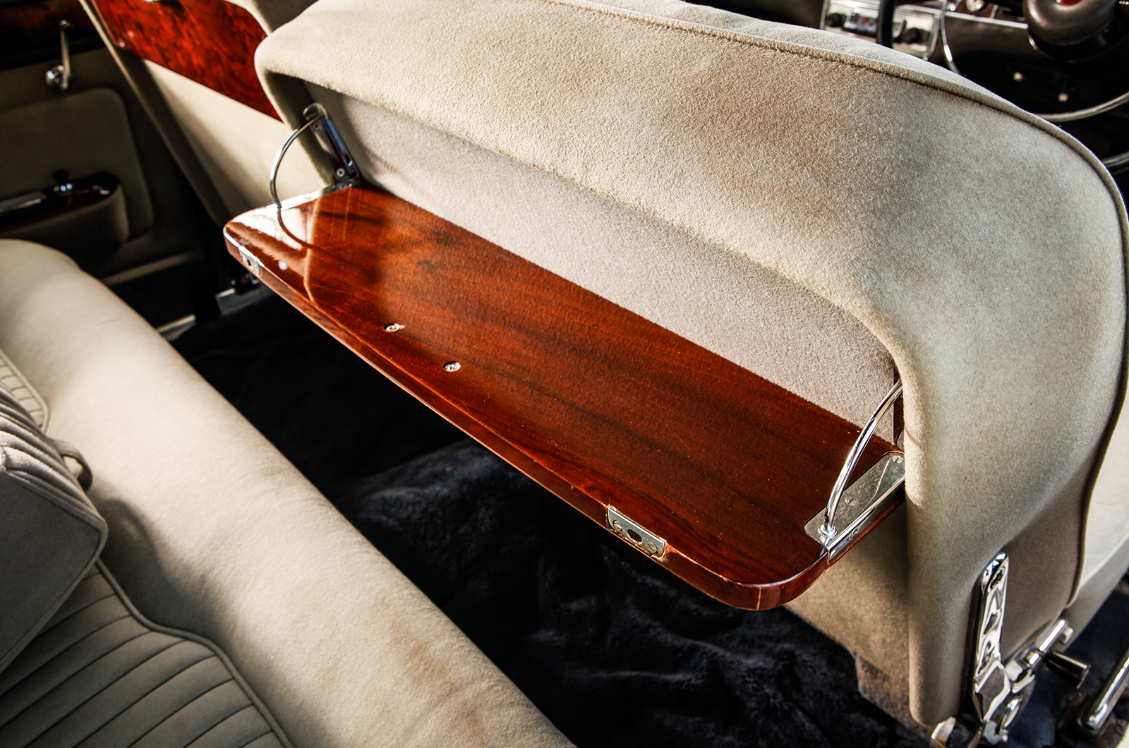 Classic & Sports Car - Humber Imperial vs Vanden Plas Princess 4 Litre R: to the manor borne