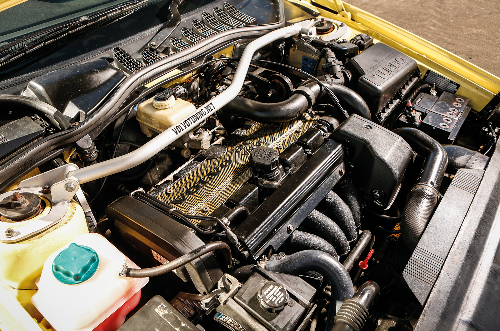 Classic & Sports Car - Race ready: Alfa Romeo 155 TS Silverstone vs Volvo 850 T-5R vs BMW 318iS