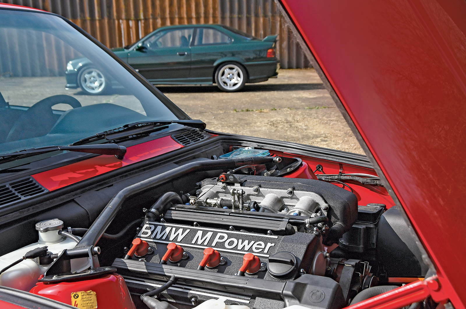 Classic & Sports Car - BMW M3s: maximum attack