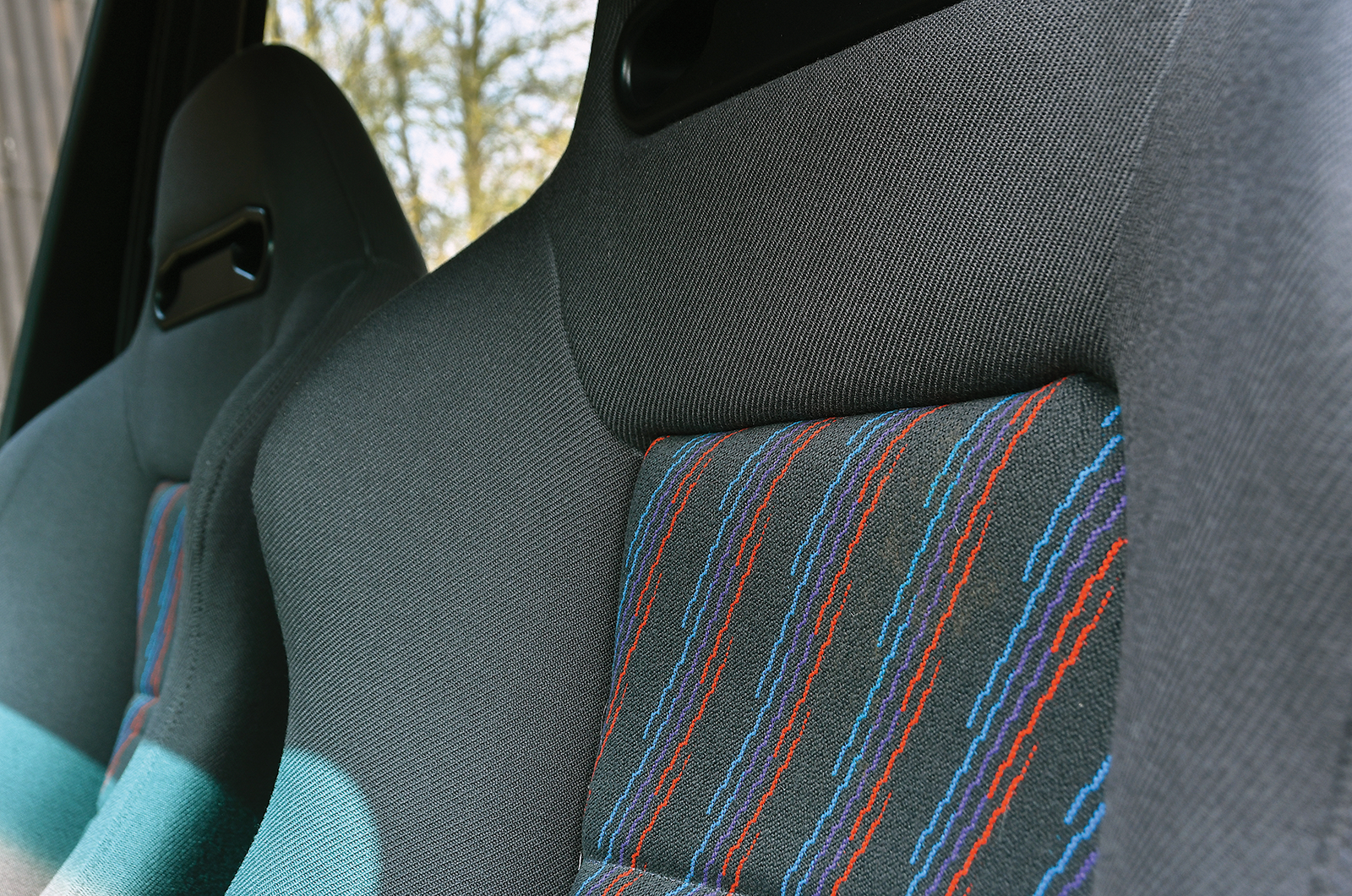 Classic & Sports Car - BMW M3s: maximum attack