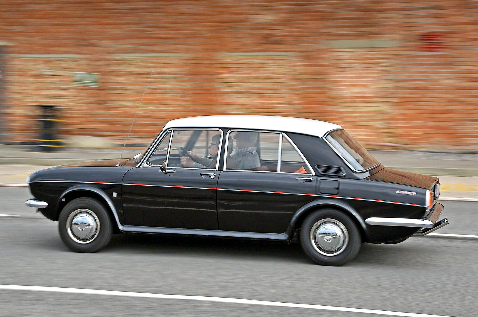 Classic & Sports Car - BMC ADO16: lateral thinking