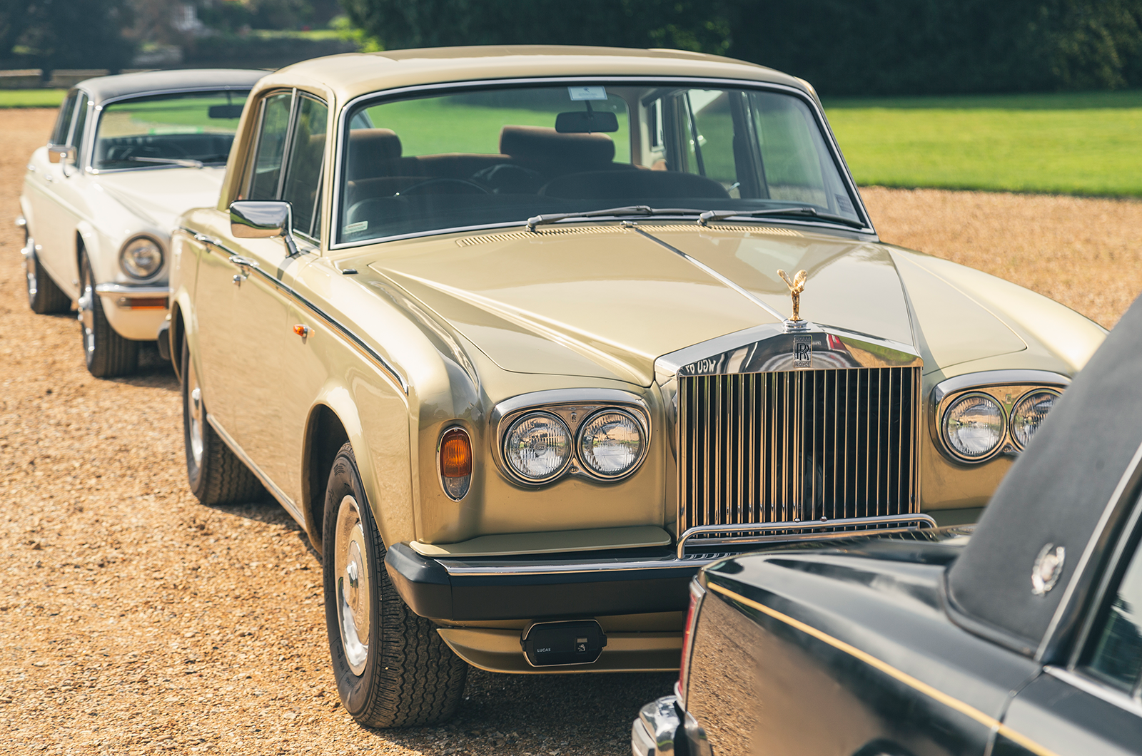 Classic & Sports Car – Rolls-Royce Silver Shadow II vs Cadillac Seville vs Jaguar XJ12 LWB: game of thrones