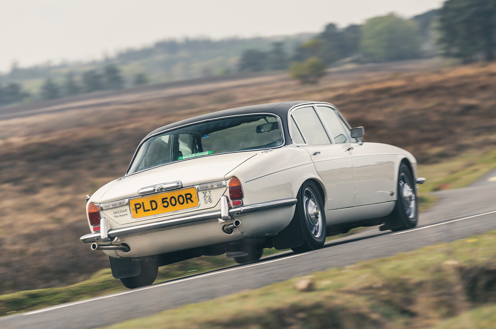 Classic & Sports Car – Rolls-Royce Silver Shadow II vs Cadillac Seville vs Jaguar XJ12 LWB: game of thrones