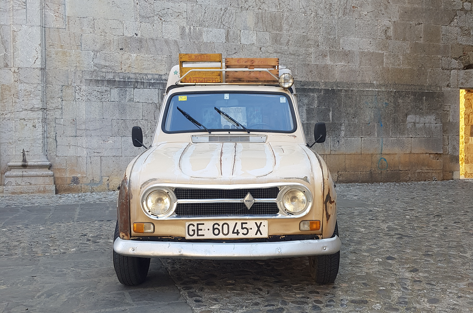 Your classic: Renault 4 F6 Fourgonnette