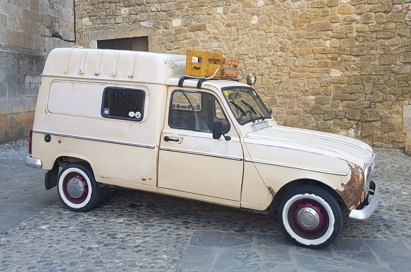 Your classic: Renault 4 F6 Fourgonnette