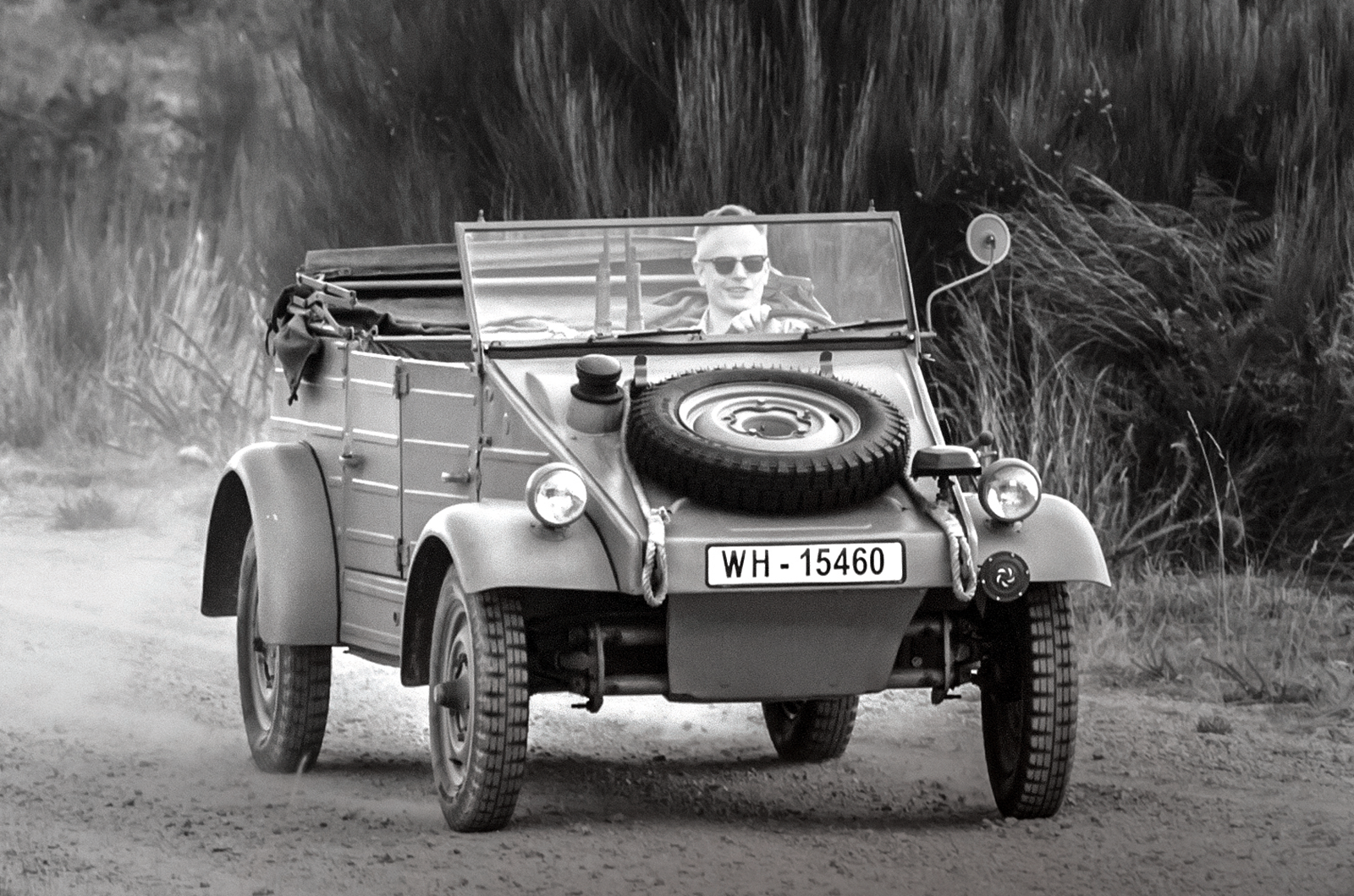 Classic & Sports Car – Volkswagen Beetle: Wolfsburg’s miracle car