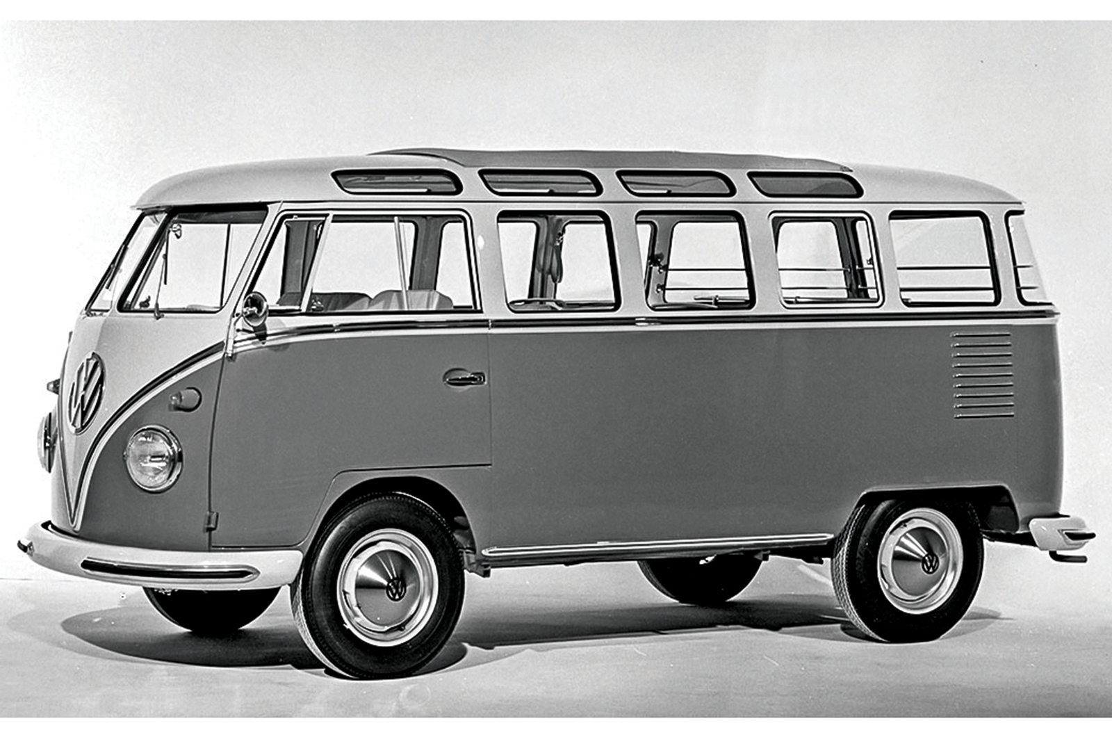 Classic & Sports Car – Volkswagen Beetle: Wolfsburg’s miracle car