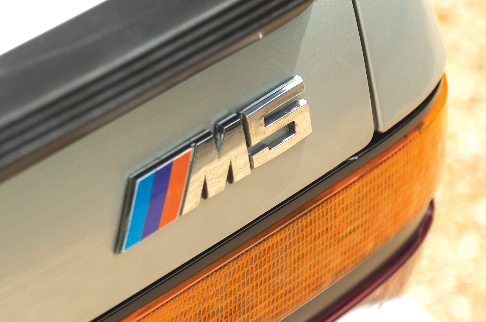 Classic & Sports Car – Dial M for more: BMW E24 M635CSi vs E28 M5