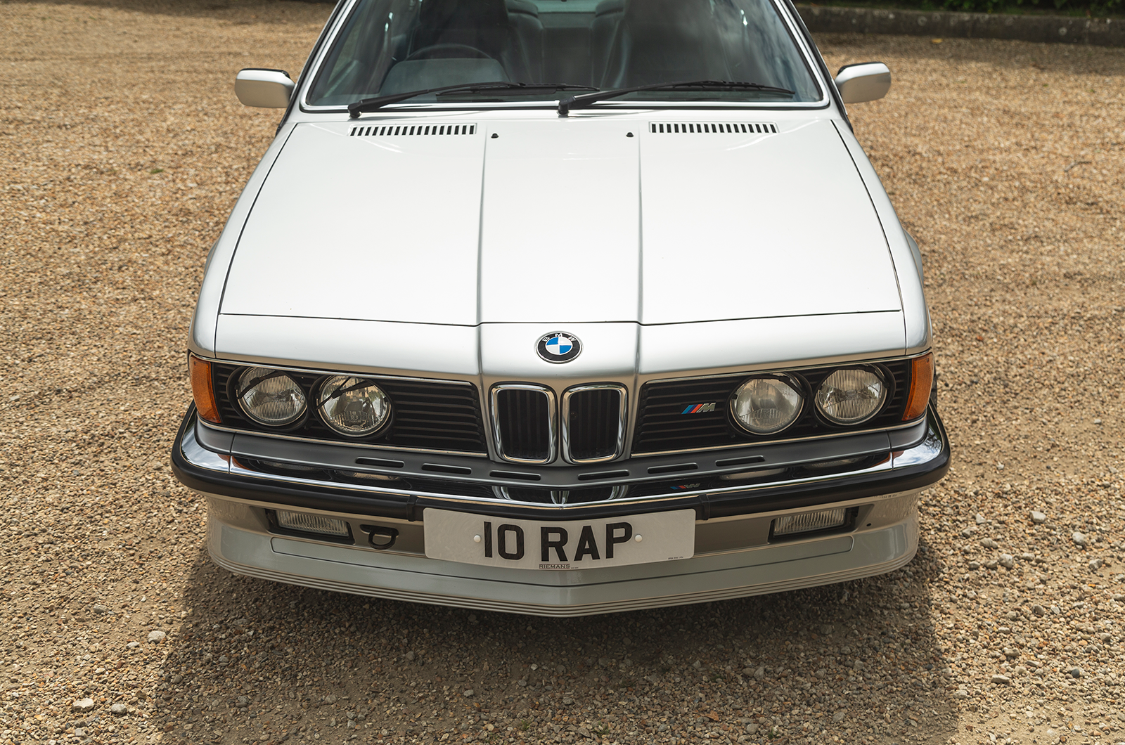 Classic & Sports Car – Dial M for more: BMW E24 M635CSi vs E28 M5