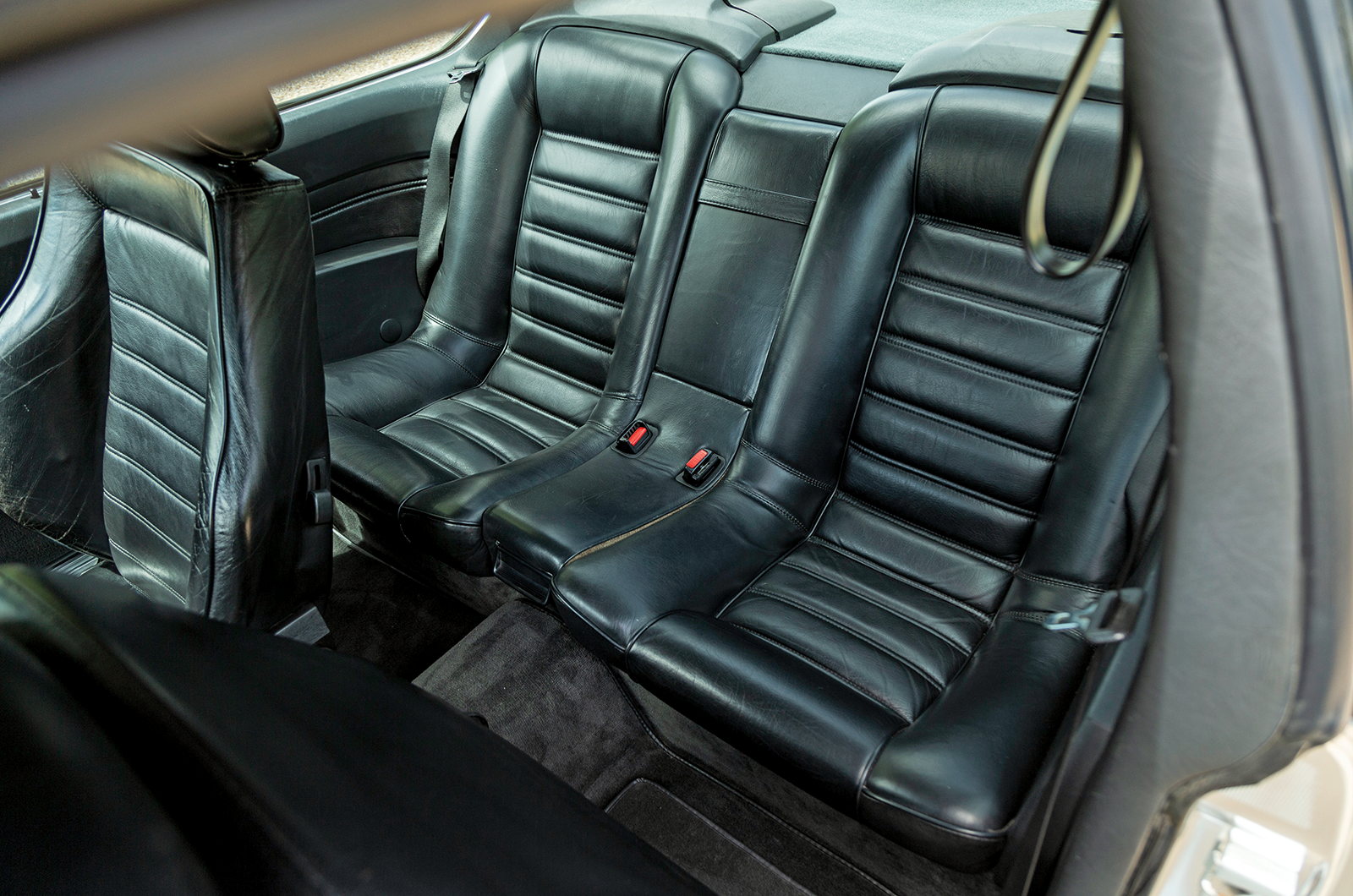 Classic & Sports Car – Dial M for more: BMW E24 M635CSi vs E28 M5