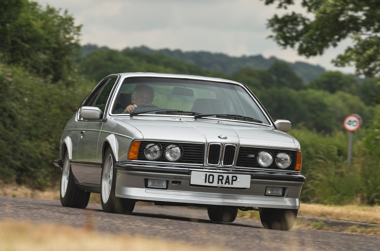 Classic & Sports Car – Dial M for more: BMW E24 M635CSi vs E28 M5