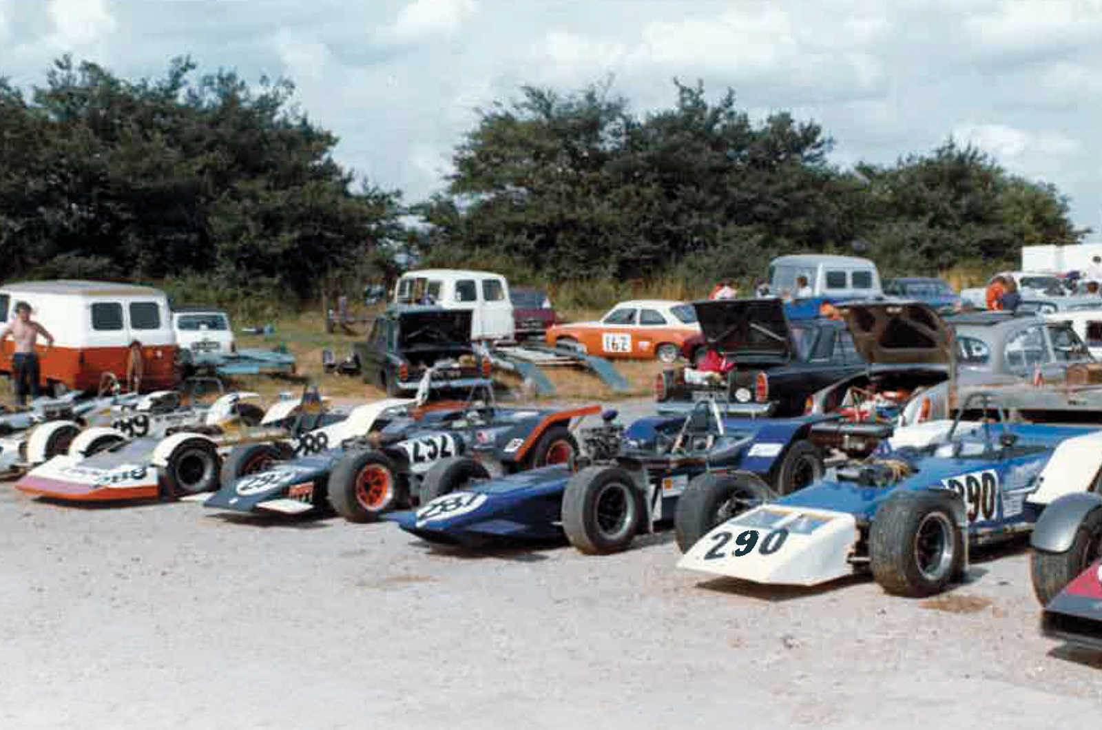 Classic & Sports Car – Ray Mallock: the family works