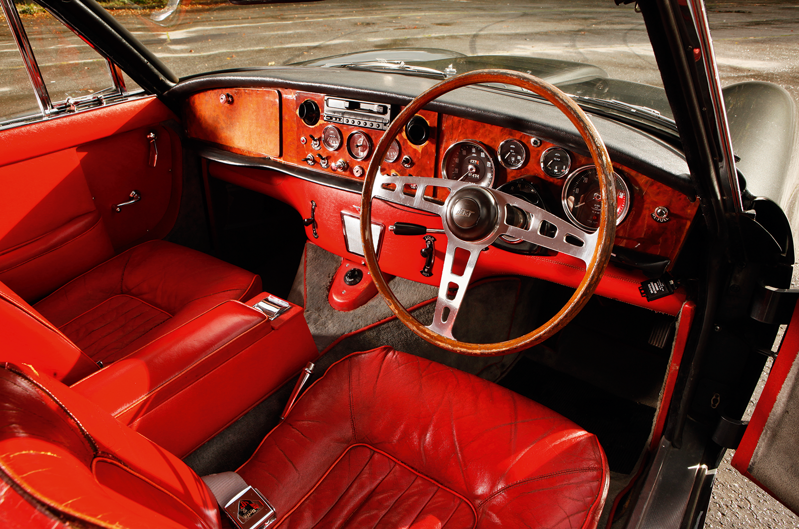 Classic & Sports Car – Bristol 410 vs Jensen C-V8: revolutionary rebels