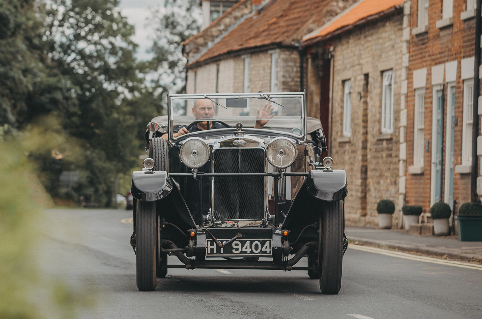 Classic & Sports Car – Derek Mathewson: behind the garage doors