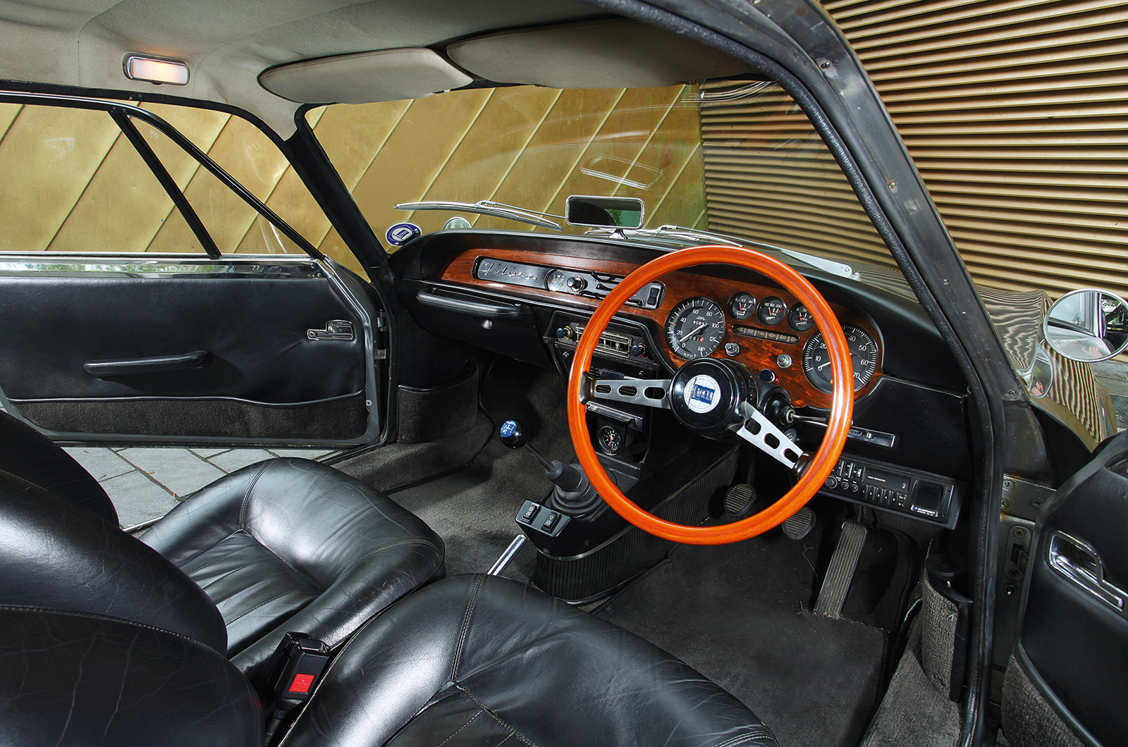 Classic & Sports Car – Lancia Fulvia Sport vs Alfa Romeo Junior Zagato: premium blend