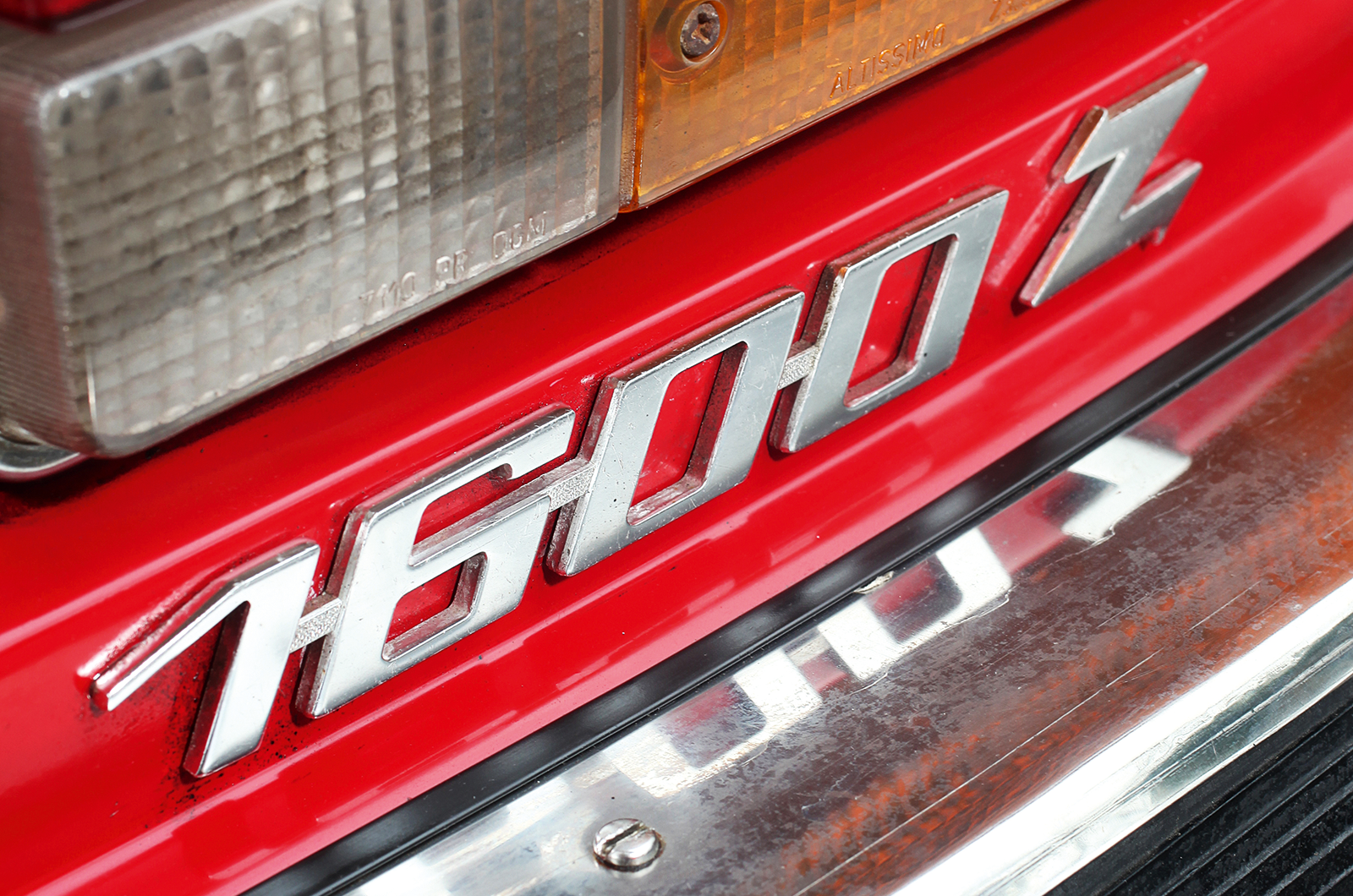 Classic & Sports Car – Lancia Fulvia Sport vs Alfa Romeo Junior Zagato: premium blend