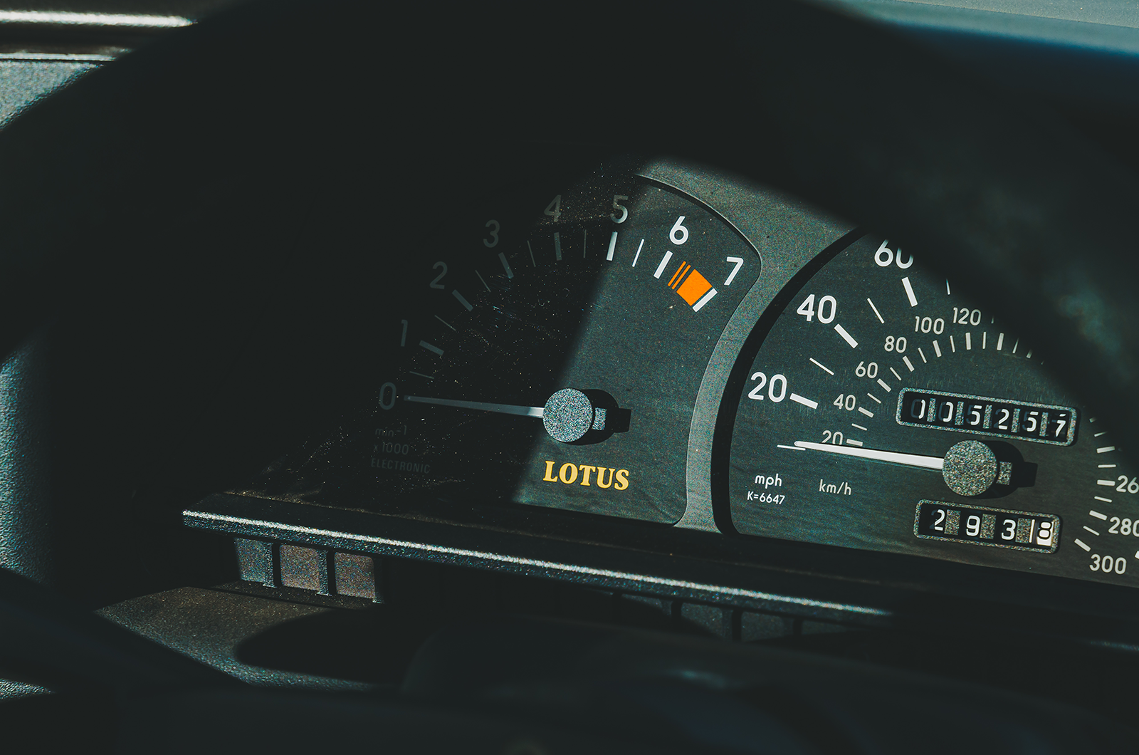 Classic & Sports Car – Reliving a wild road race in a classic Lotus Carlton