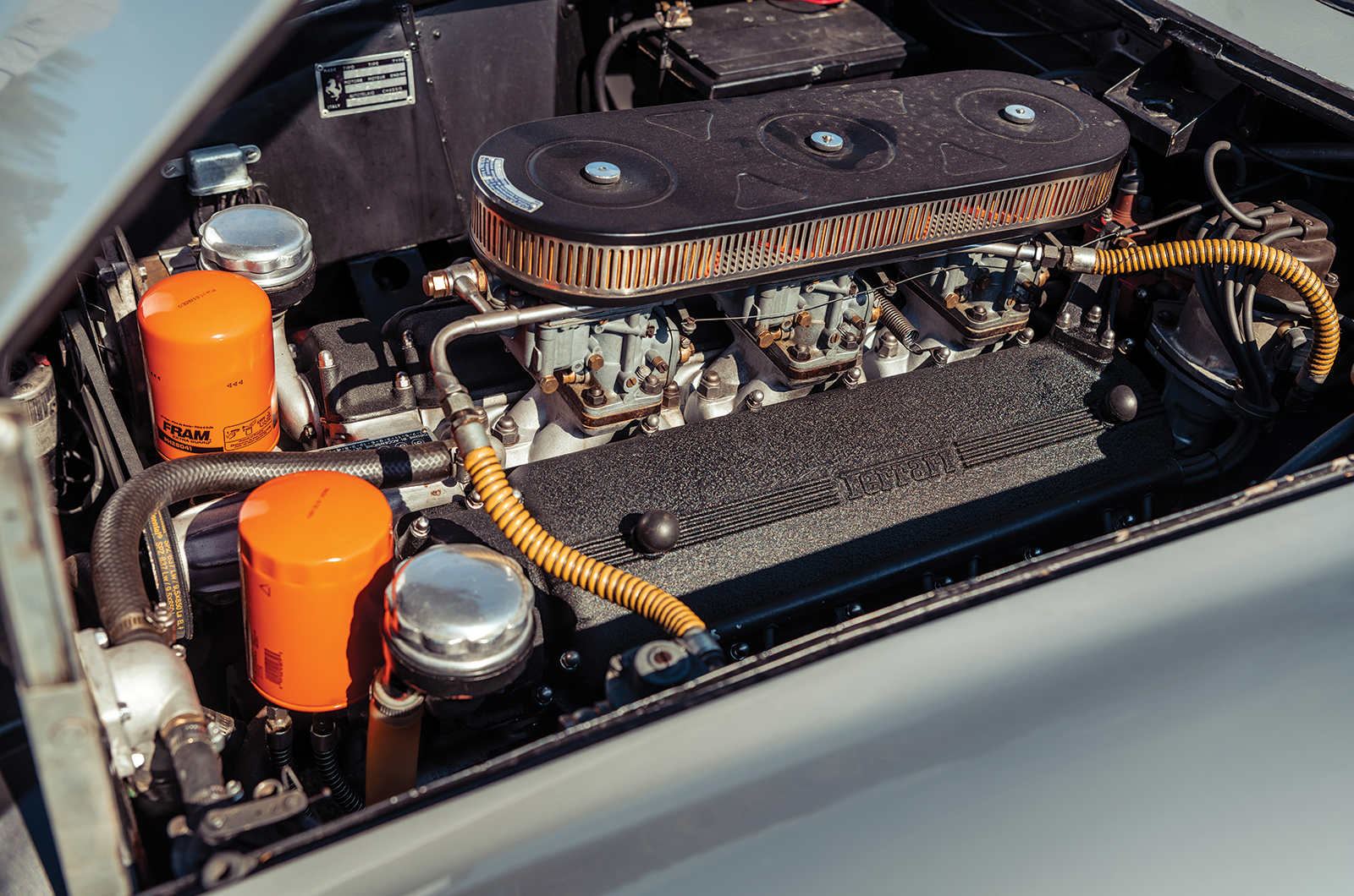 Classic & Sports Car – Aston Martin DB5 vs Mercedes-Benz 300SL vs Ferrari 275GTB: million dollar babies