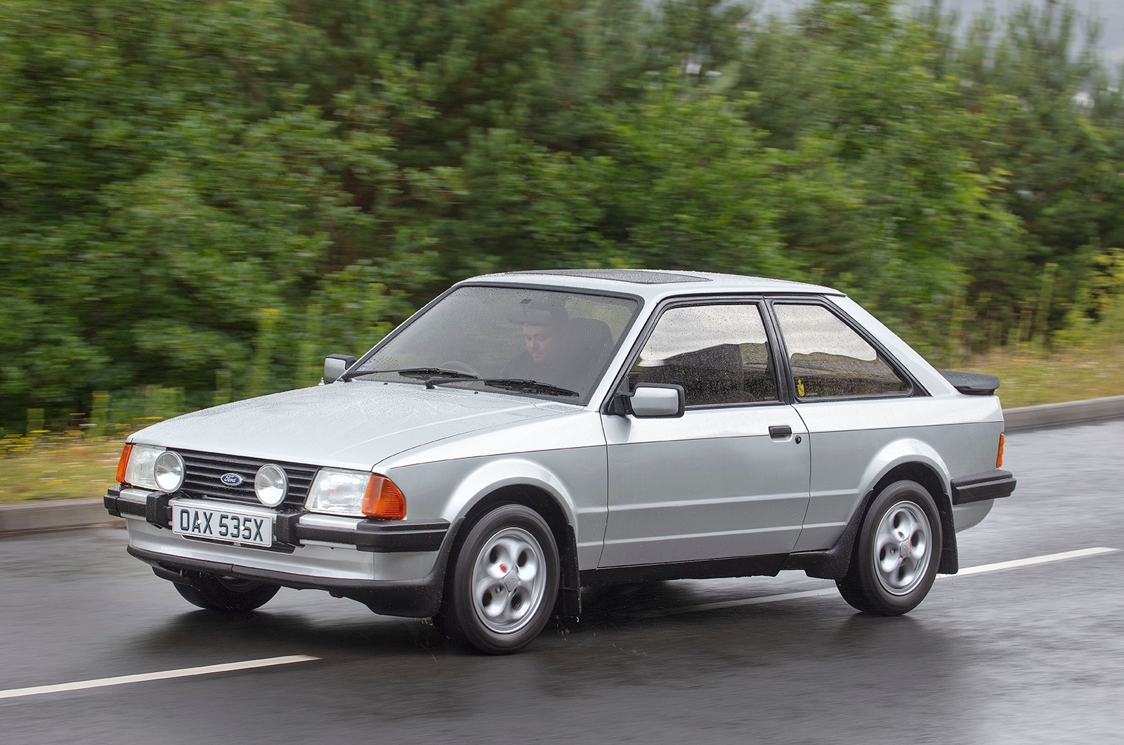 Classic & Sports Car – Buyer’s guide: Ford Escort XR3/XR3i