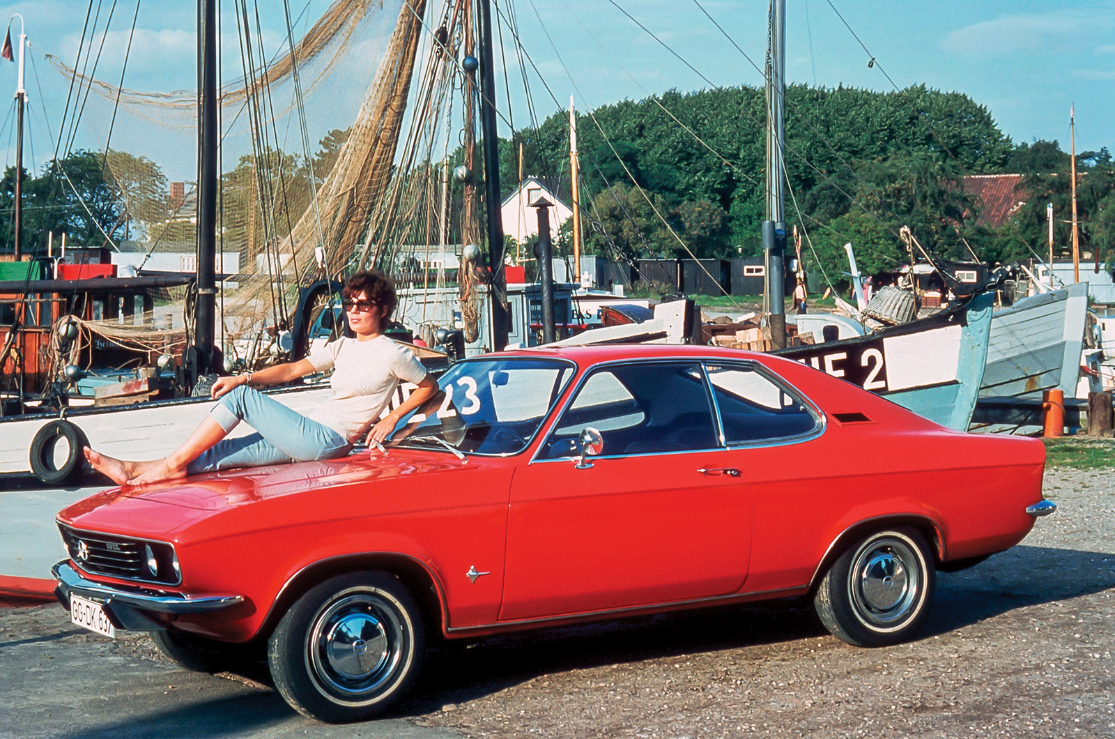 Classic & Sports Car – Opel Manta A: Blue Oval beater