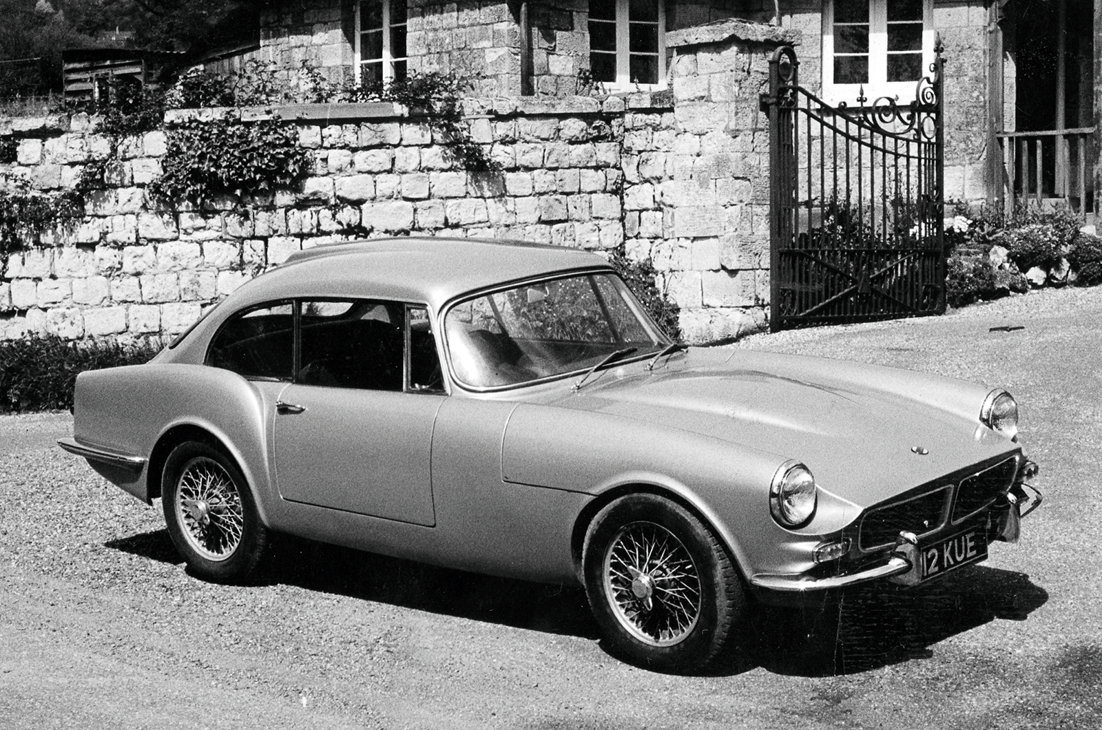 Classic & Sports Car – Reliant Scimitar GTE: Tom Karen’s landmark estate