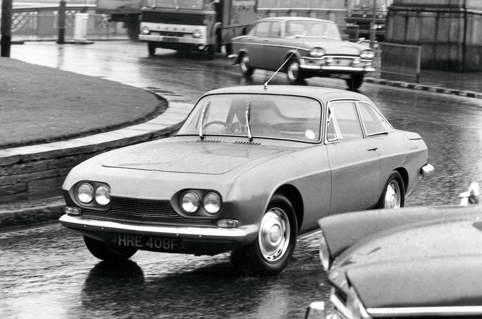 Classic & Sports Car – Reliant Scimitar GTE: Tom Karen’s landmark estate