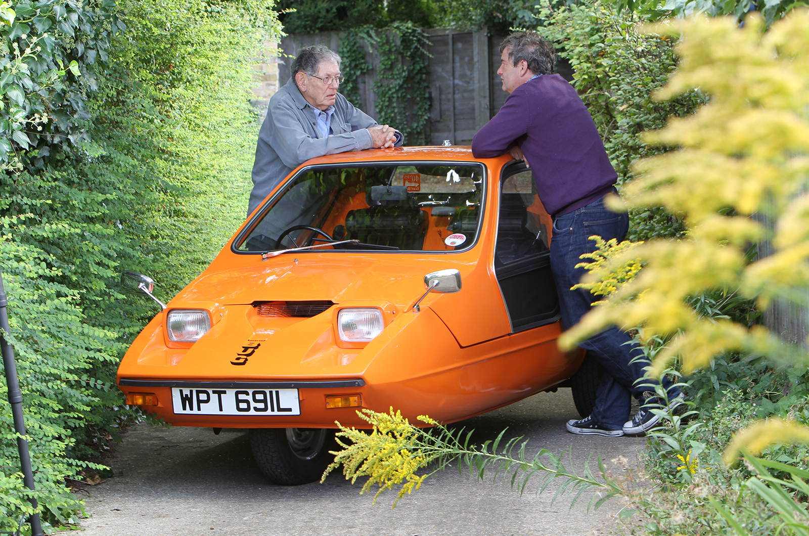 Classic & Sports Car – RIP Tom Karen 1926-2022