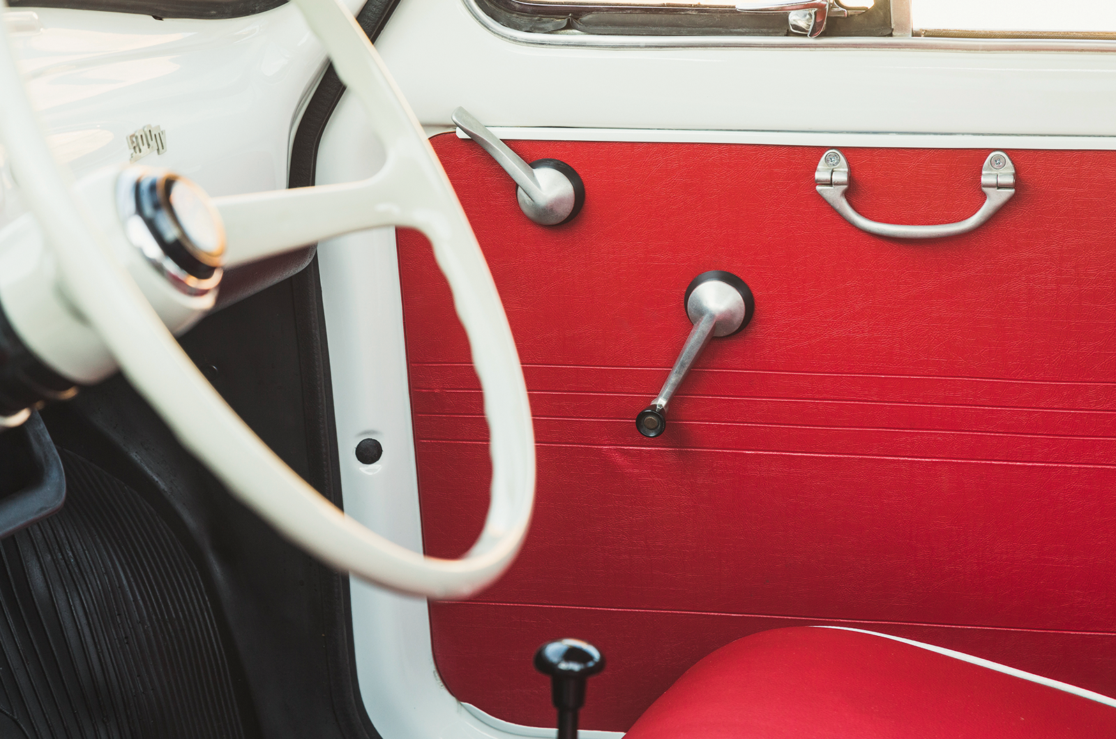 Classic & Sports Car – Abarth 695 SS vs Giannini 500TV: baby dragons