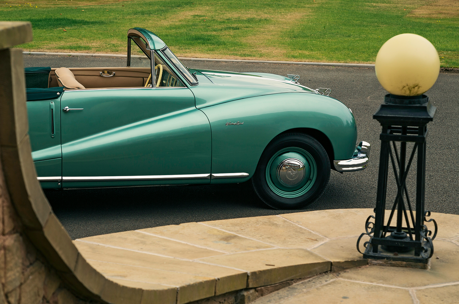 Classic & Sports Car – Austin A90 Atlantic: one for the album