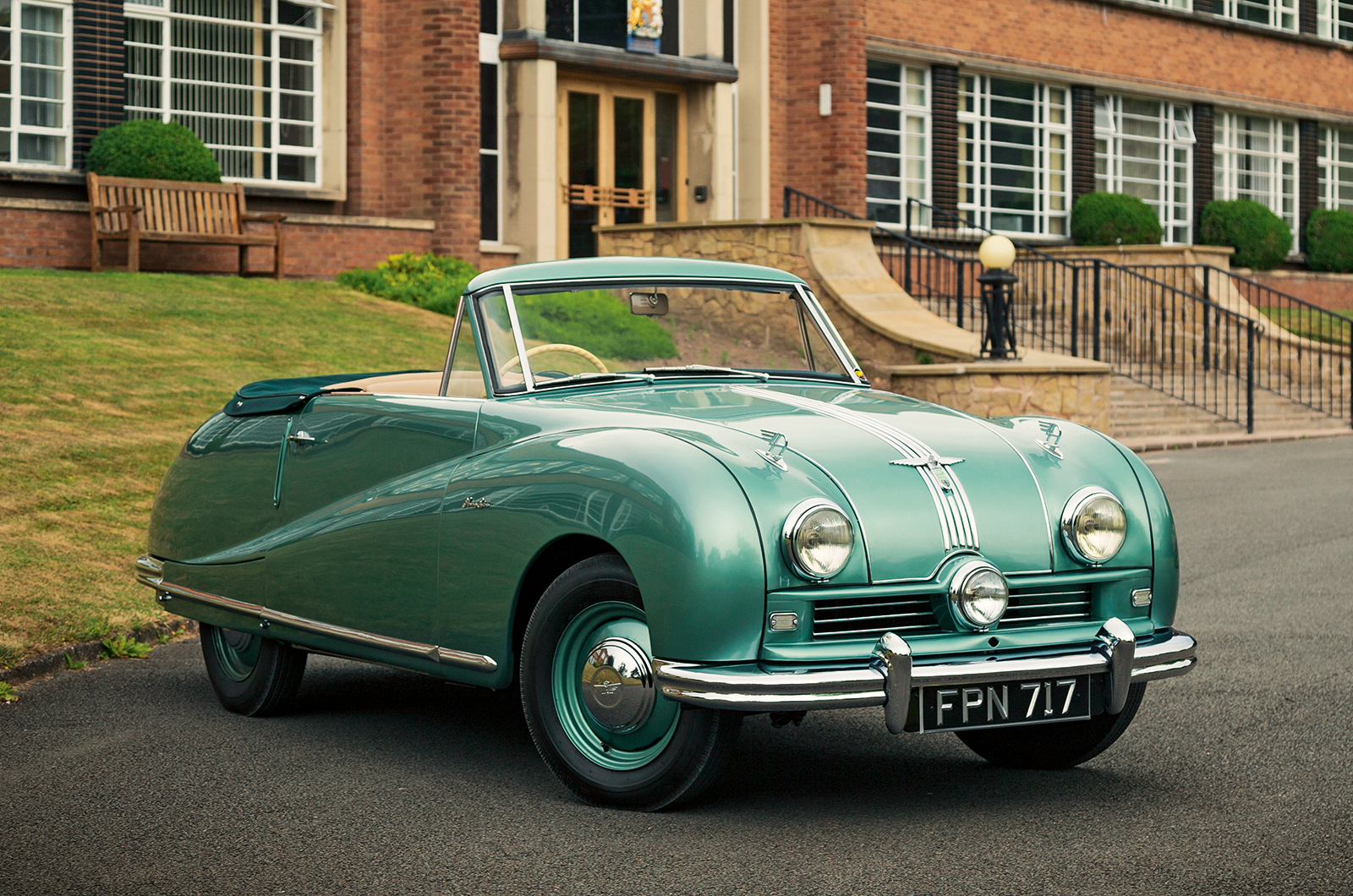 Classic & Sports Car – Austin A90 Atlantic: one for the album